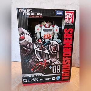 Transformers Studio Series Voyager Transformers: War for Cybertron 09 Ratchet